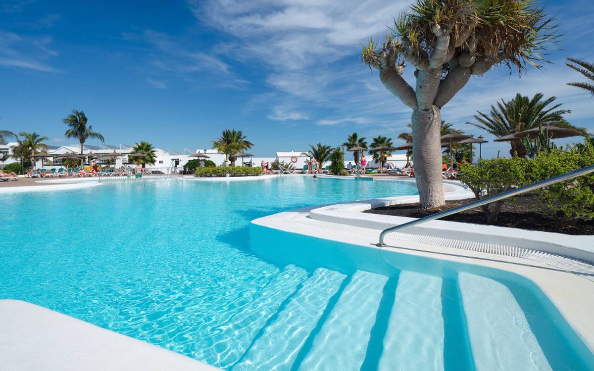 Deux piscines Hotel ILUNION Costa Sal Lanzarote Puerto del Carmen